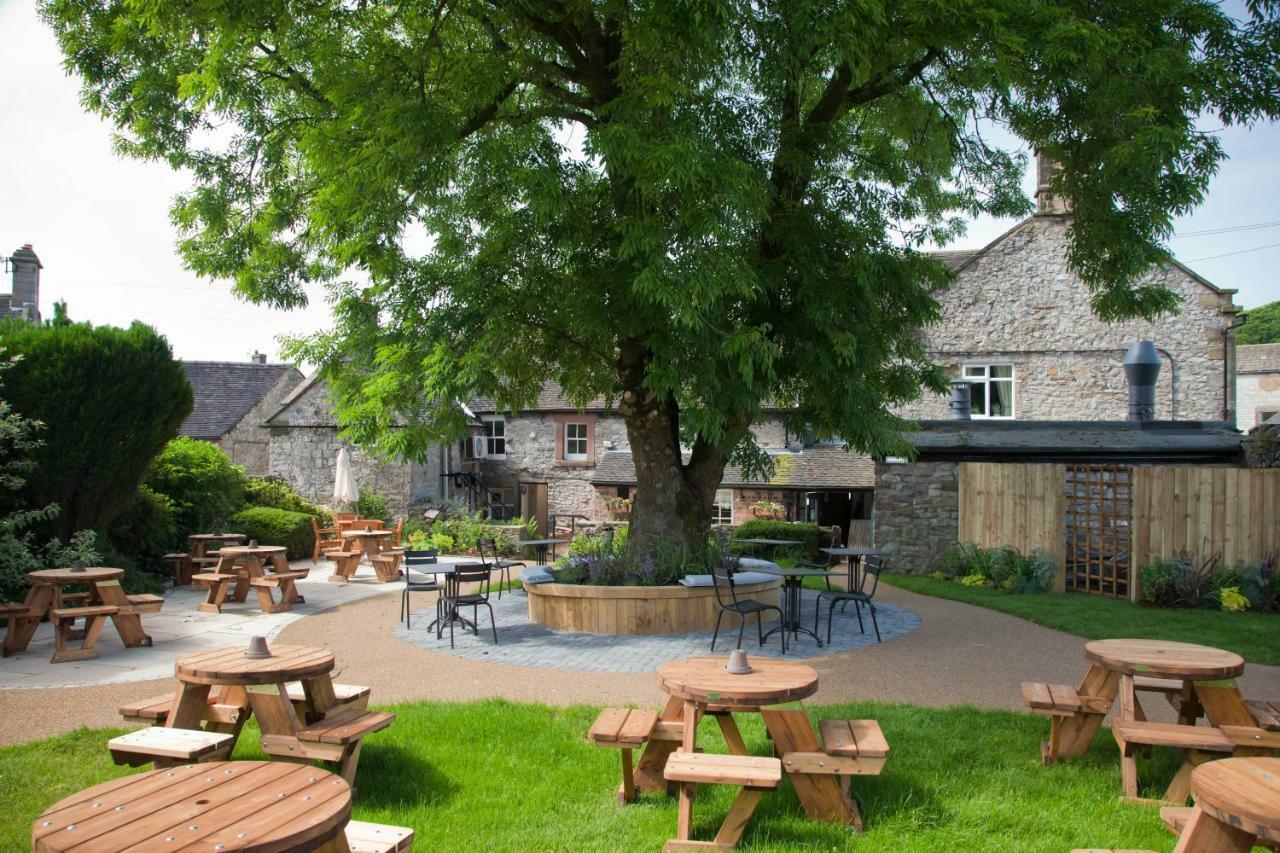Devonshire Arms Hotel Hartington Buitenkant foto